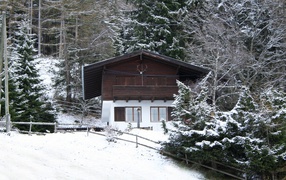 Snowy house in the resort-Büchen Telfs, Austria