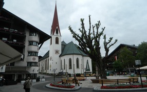 Сквер на курорте Зеефельд, Австрия