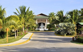 Улица на курорте Кайо Санта Мария, Куба