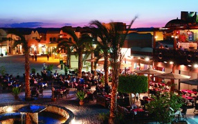 Ночные огни на курорте Эль Гуна, Египет