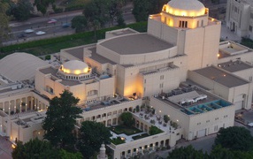 Здание оперы в Каире