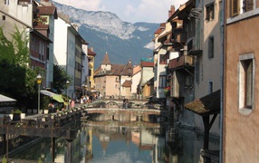 Канал в городе Аннеси, Франция