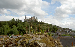 Собор на холме в Бретань, Франция