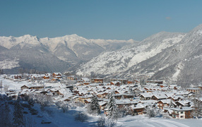 Город на горнолыжном курорте Куршевель, Франция