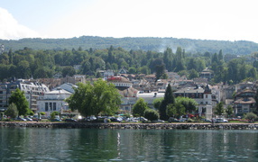 Побережье на курорте Эвиан, Франция