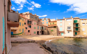 Набережная на курорте Сен-Тропе, Франция