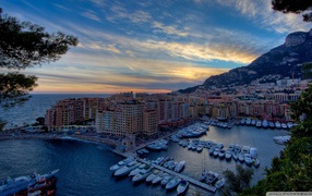 Вечер в порту в Монте-Карло, Франция