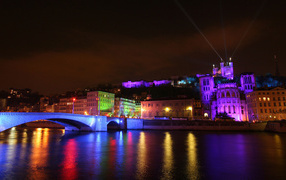 Праздничная иллюминация в городе Лион, Франция