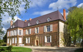 Старинное здание в провинции Шампань, Франция