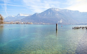 Озеро в городе Аннеси, Франция