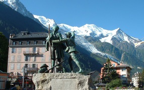 Памятник на курорте Шамони, Франция