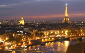 Ночные огни в Париже, Франция
