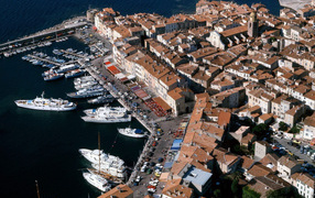 Панорама на курорте Мирамар Круести, Франция