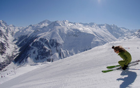 Катание на лыжах на горнолыжном курорте Валь д'Изер, Франция