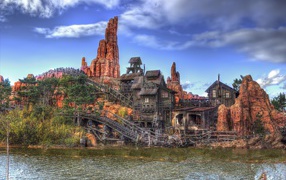 Горы Грома в Диснейленде, Франция