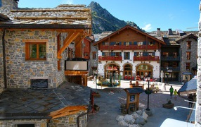 Городские дома на горнолыжном курорте Лез Арк, Франция