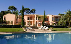 Villa in the resort of Antibes, France