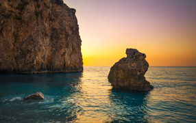 Закат на Милоша Бич на острове Лефкас, Греция