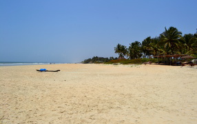 Отпуск на пляже в Бенаулиме