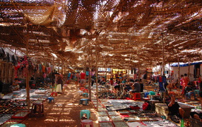 Рынок в Анджуне