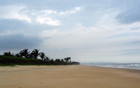 Отдых на пляже в Варке