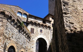 Древние дома в Сиене, Италия