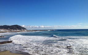 Залив на курорте Империя, Италия