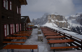 Кафе на горнолыжном курорте Валь-Ди-Фасса, Италия