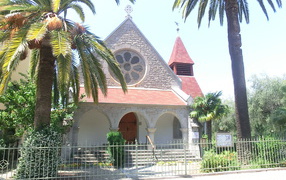 Церковь на курорте Бордигера, Италия