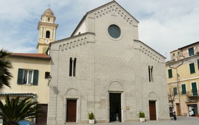 Церковь в Санто Стефано аль Маре, Италия