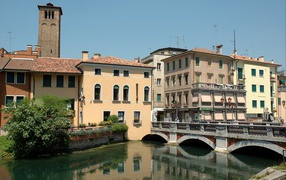 Городская улица на курорте Лидо ди Езоло, Италия