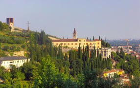 Холм в Вероне, Италия