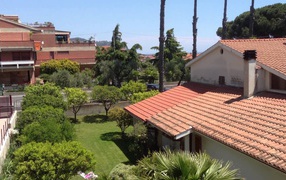 Гостиница у побережья на курорте Диано Марино, Италия