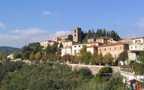 Дома на холме на курорте в Монтекатини Терме, Италия