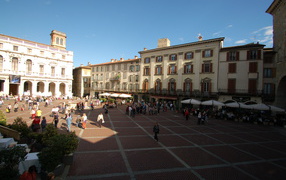 Главная площадь в Бергамо, Италия
