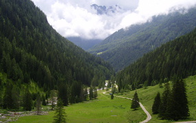 Горная дорога на горнолыжном курорте Валь ди Соль, Италия