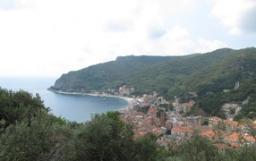 Панорама на курорте Ноли, Италия