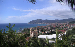 Панорама на курорте Диано Марино, Италия