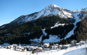 Лыжная трасса на горнолыжном курорте Арабба, Италия
