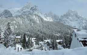 Горнолыжный курорт Валь-Ди-Фасса, Италия