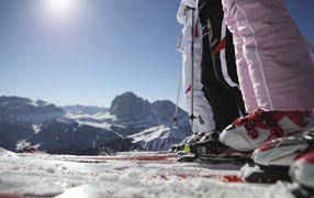Катание на лыжах на курорте Ортизей, Италия