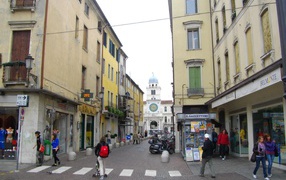 Прогулка по улице в Падуе, Италия