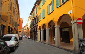 Прогулка по улицам на курорте в Монтекатини Терме, Италия