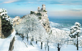 Зимний пейзаж в Сан Марино, Италия