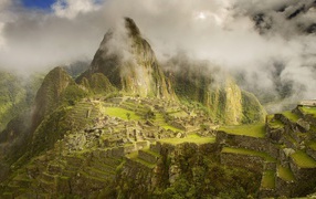 Перу гора