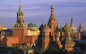 Sultry day over the Kremlin