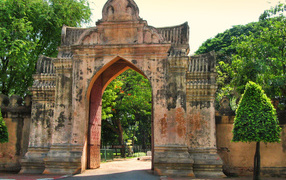 Ancient arch in the resort of Lopburi, Thailand