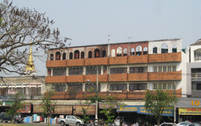 Городская улица на острове Чанг, Таиланд