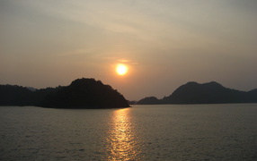 Закат солнца на острове Чанг, Таиланд