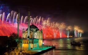 Праздничный фейерверк в Стамбуле